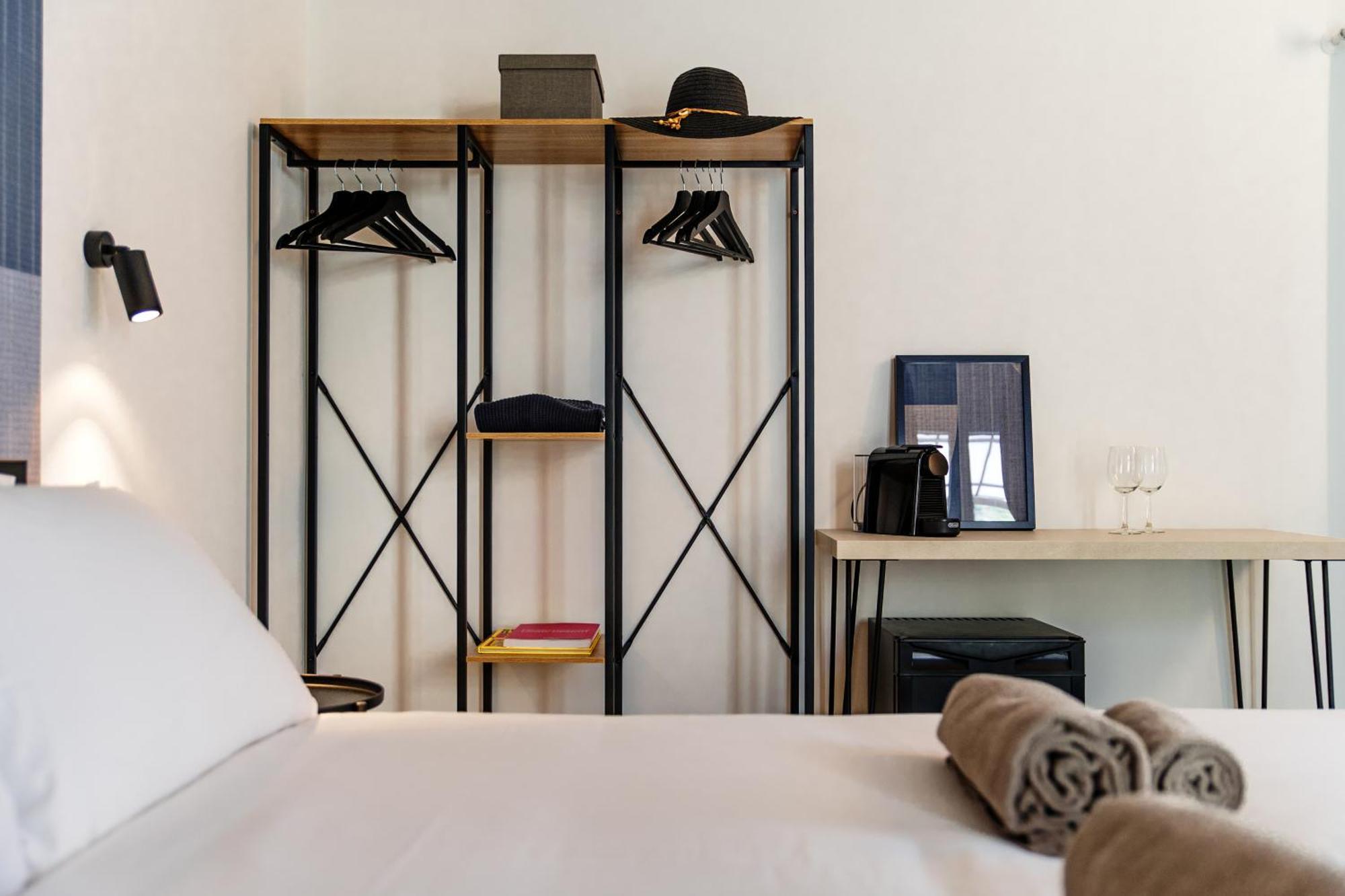 Guesthouse Linaio - The House Of Travelers Como Exterior foto