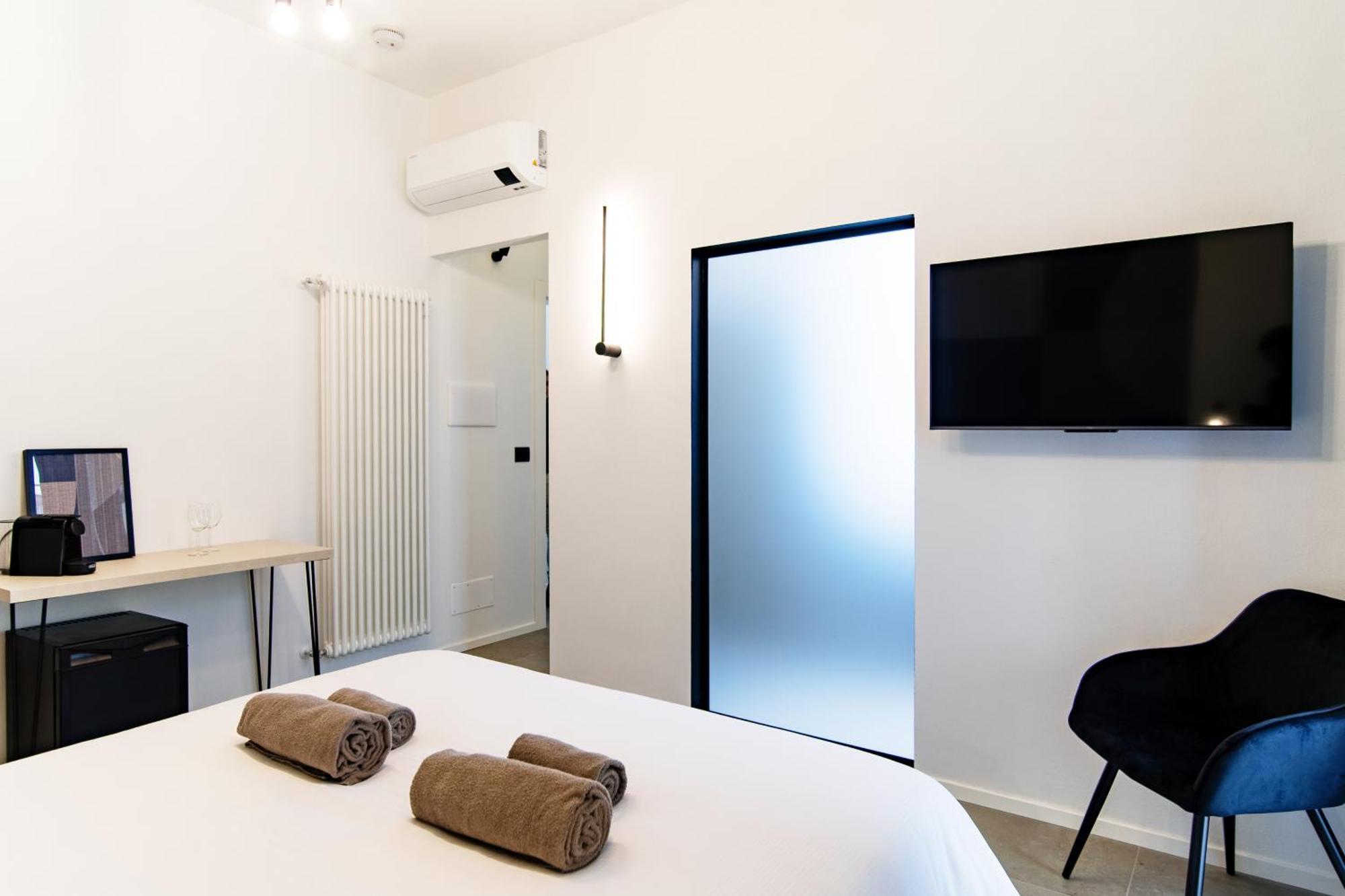 Guesthouse Linaio - The House Of Travelers Como Exterior foto