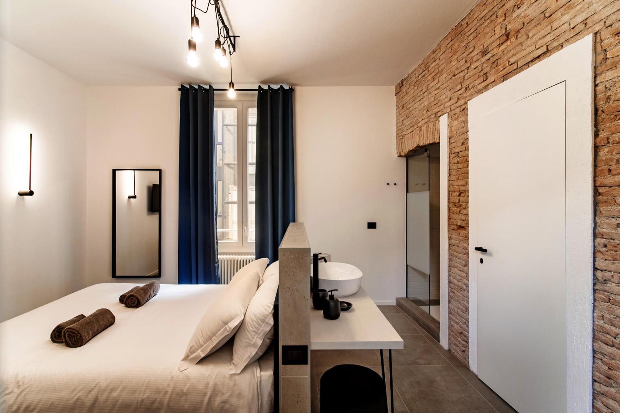 Guesthouse Linaio - The House Of Travelers Como Exterior foto