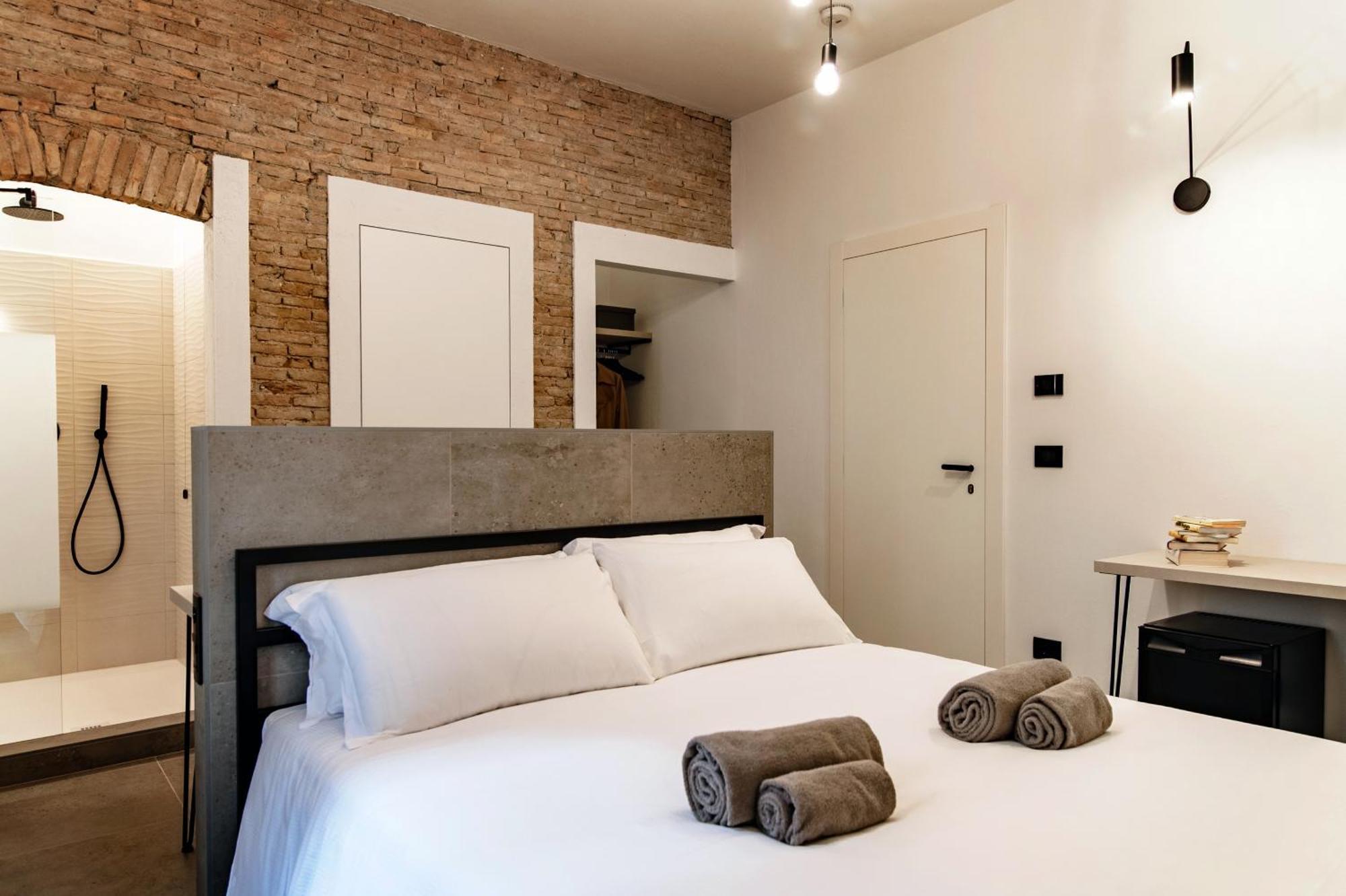 Guesthouse Linaio - The House Of Travelers Como Exterior foto