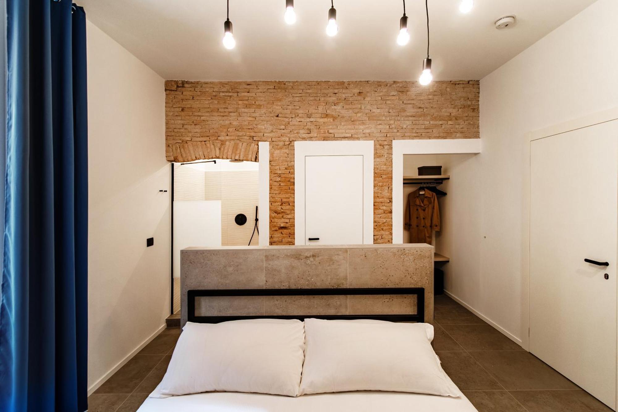 Guesthouse Linaio - The House Of Travelers Como Exterior foto