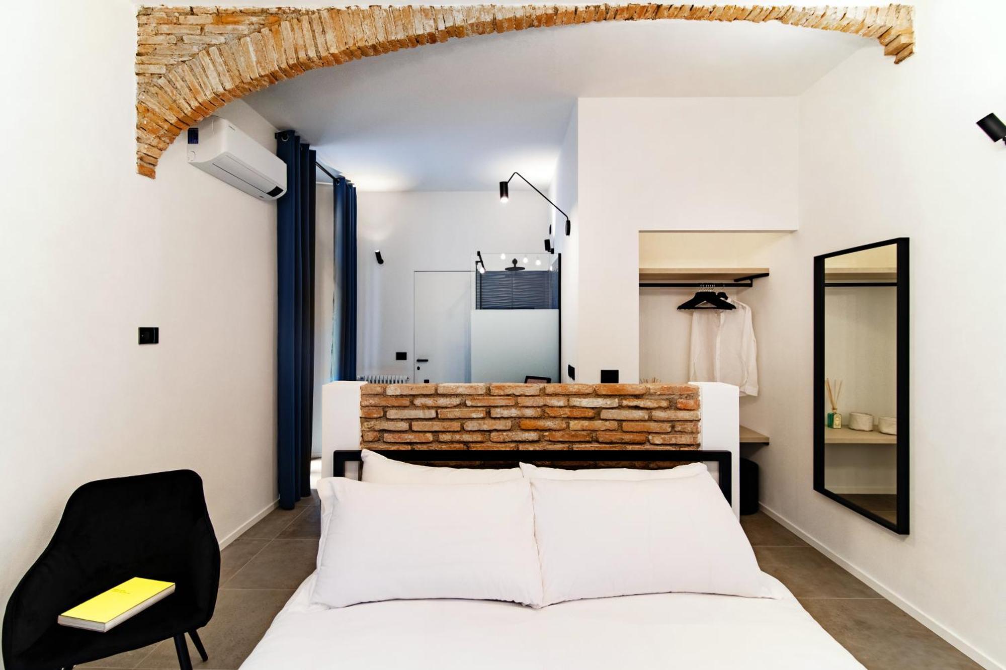 Guesthouse Linaio - The House Of Travelers Como Exterior foto